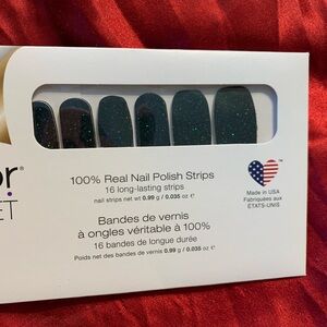 Color street nail stripes Scot topic nib